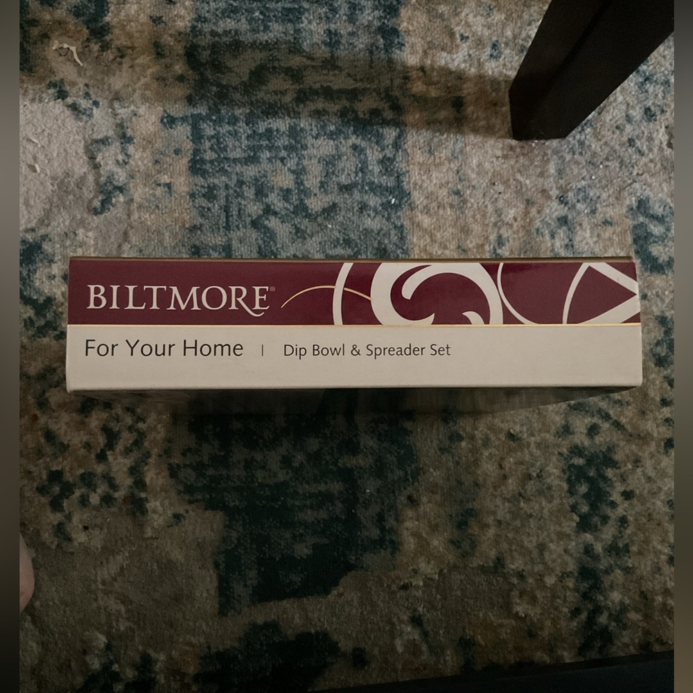 Biltmore owl dip or cheese tray, new in box. Very cute